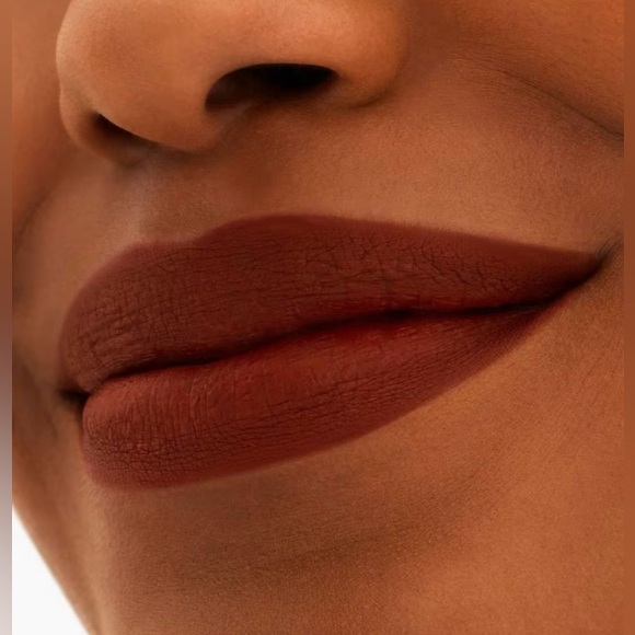 MAC LOCKED KISS 24HR LIPSTICK - Picture 6 of 7